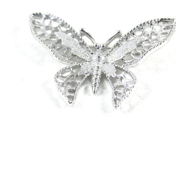 Sarah Coventry Butterfly Design Silver Brooch Pin Jewelry Accessory - Picture 1 of 6